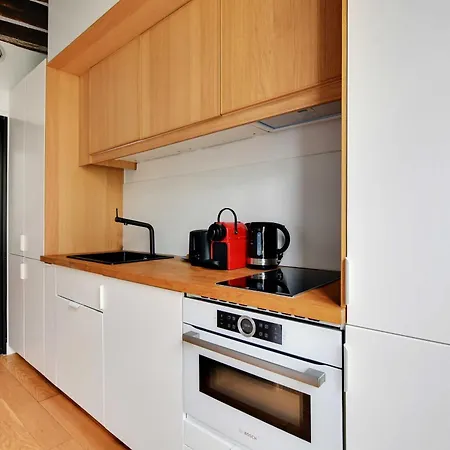 Charming A-c - 2p - Le Marais Daire